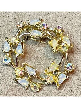 Vintage 50s Wreath Brooch Pin Gold Tone Iridescent Faux Opal Cabochon AB Rhinest
